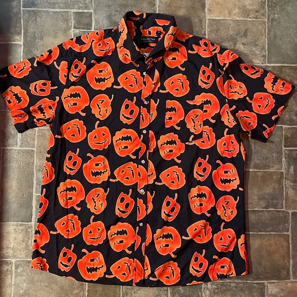 Polyester button down shirt for men xl pumpkins 🎃 cute and soft - Picture 7 of 7